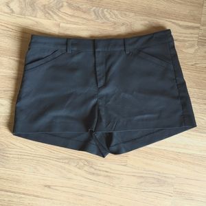 NWT Divided Black Shorts US‎ 10
